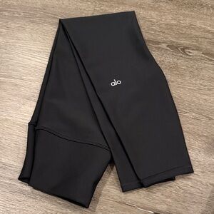 ALO Yoga Airlift Black Leggings